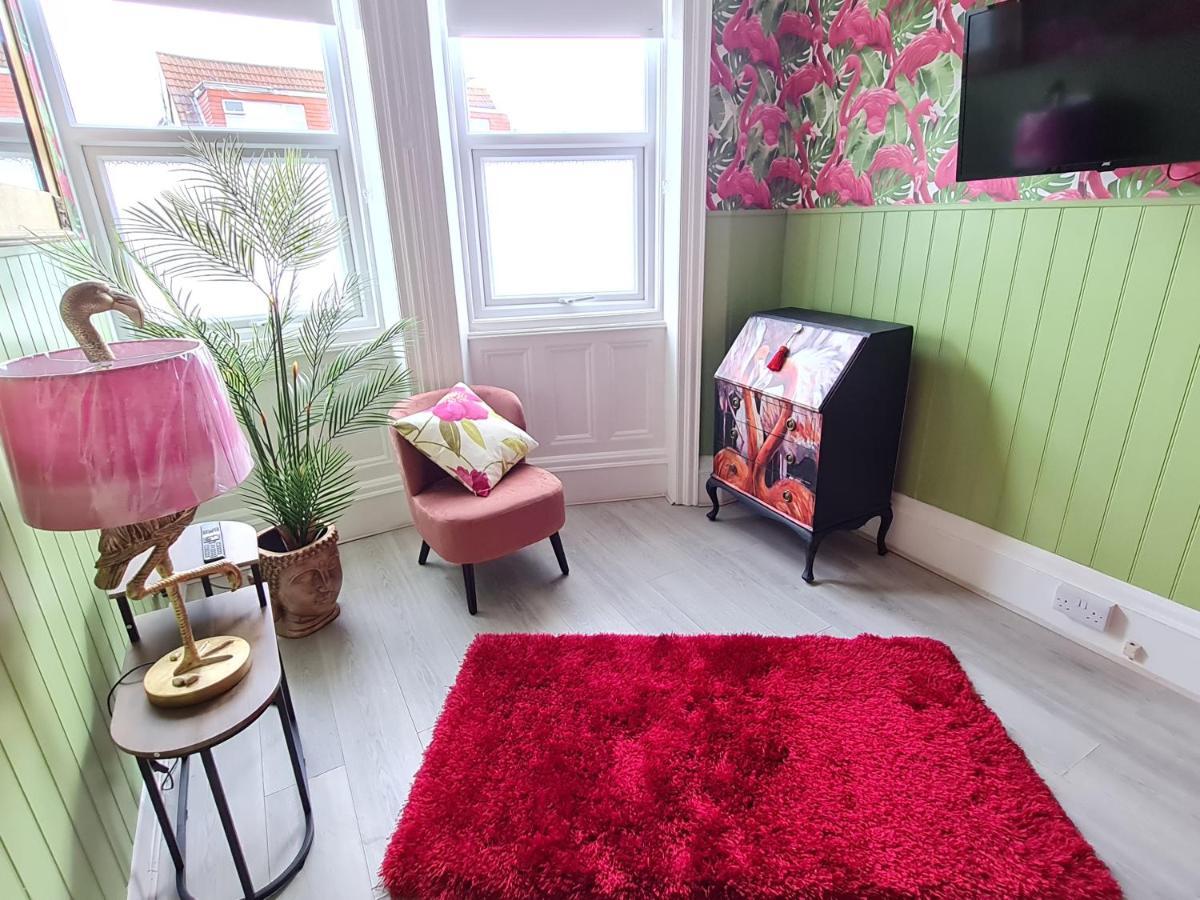 Lemur Lodge - Boutique Apartments - Short Stroll To The Beach Bournemouth Dış mekan fotoğraf