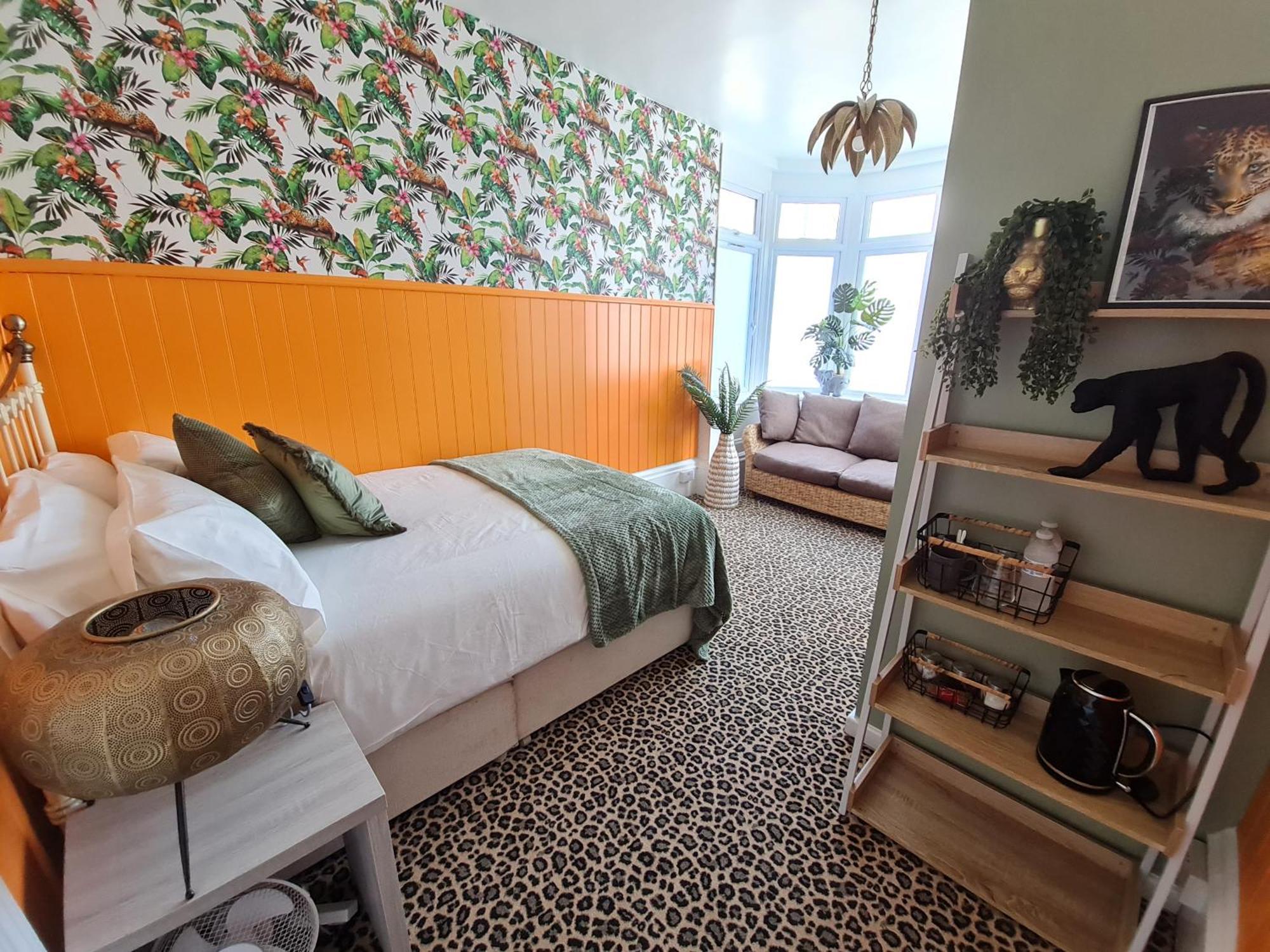 Lemur Lodge - Boutique Apartments - Short Stroll To The Beach Bournemouth Dış mekan fotoğraf