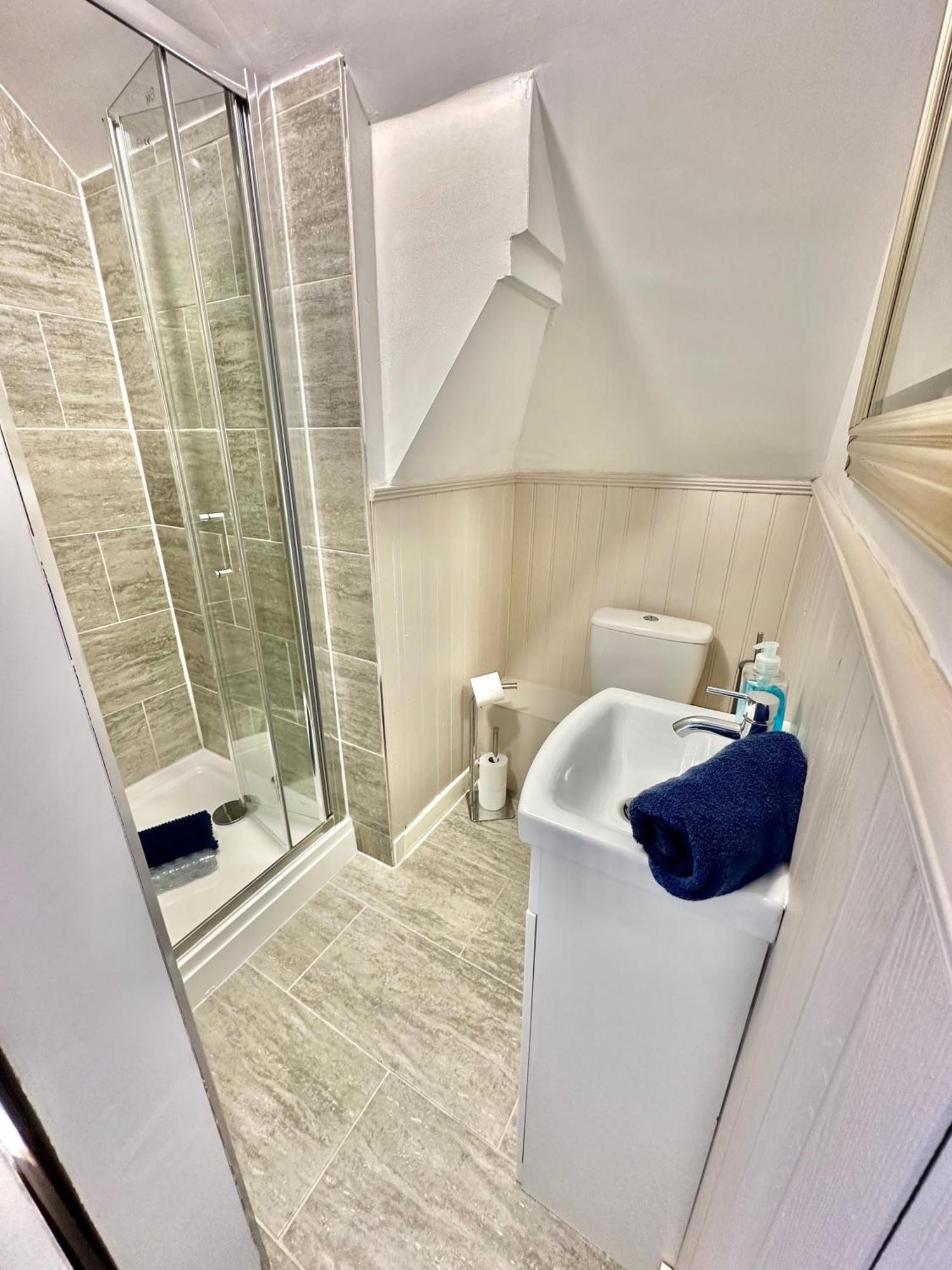 Lemur Lodge - Boutique Apartments - Short Stroll To The Beach Bournemouth Dış mekan fotoğraf
