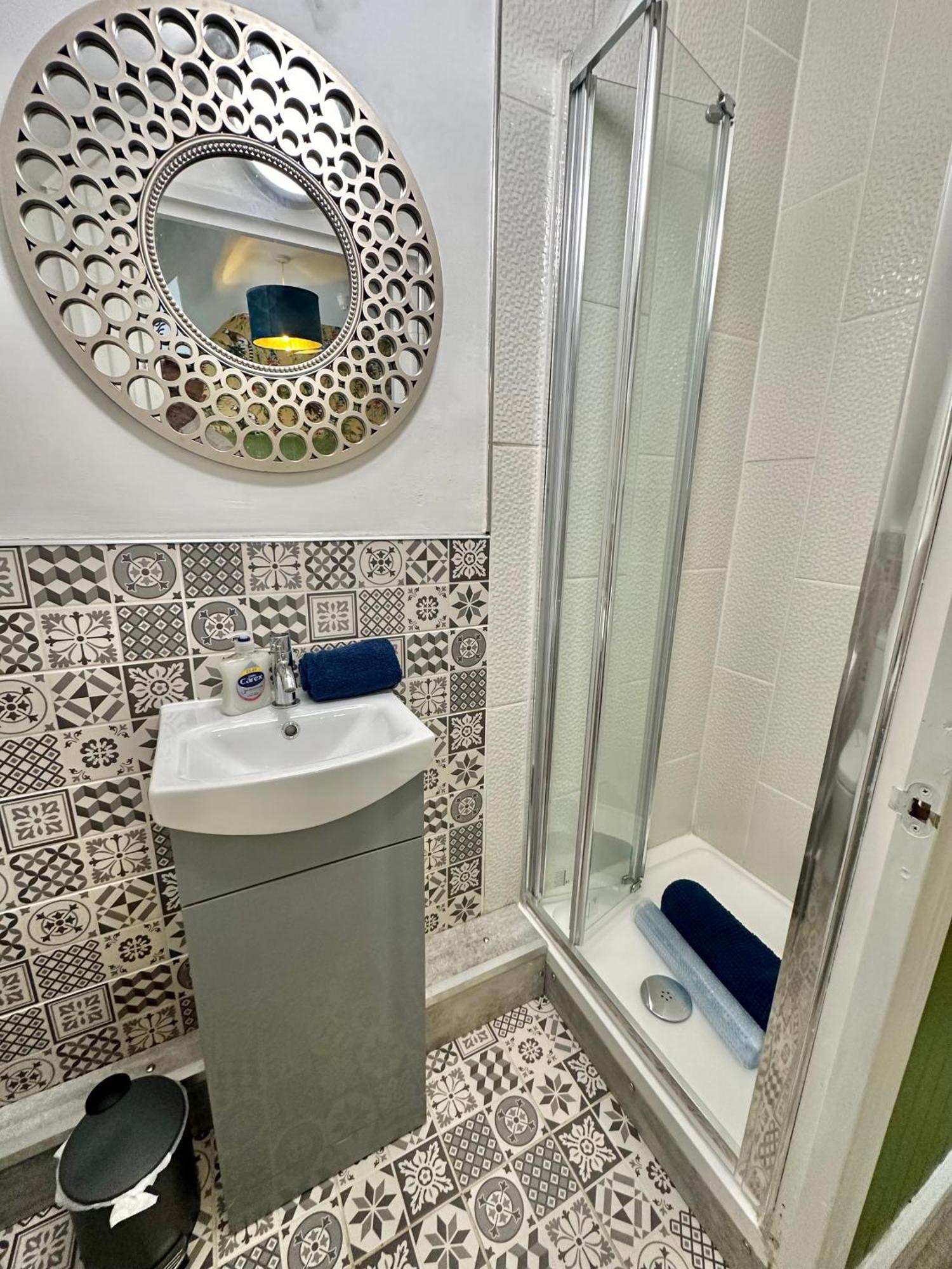 Lemur Lodge - Boutique Apartments - Short Stroll To The Beach Bournemouth Dış mekan fotoğraf