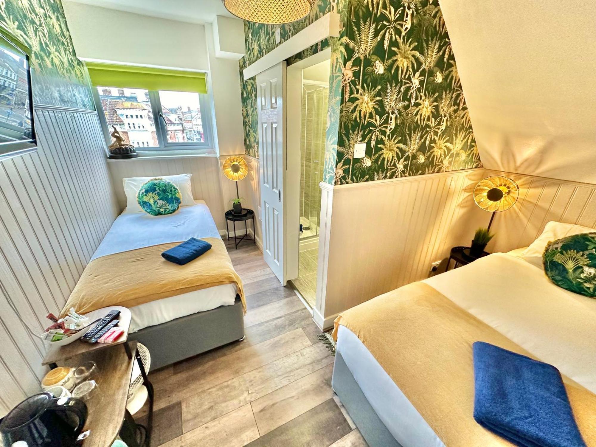 Lemur Lodge - Boutique Apartments - Short Stroll To The Beach Bournemouth Dış mekan fotoğraf
